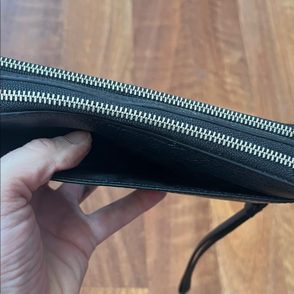 EUC Classic vintage Coach Black pebbled soft Leather Zip Around Wallet - Picture 7 of 16
